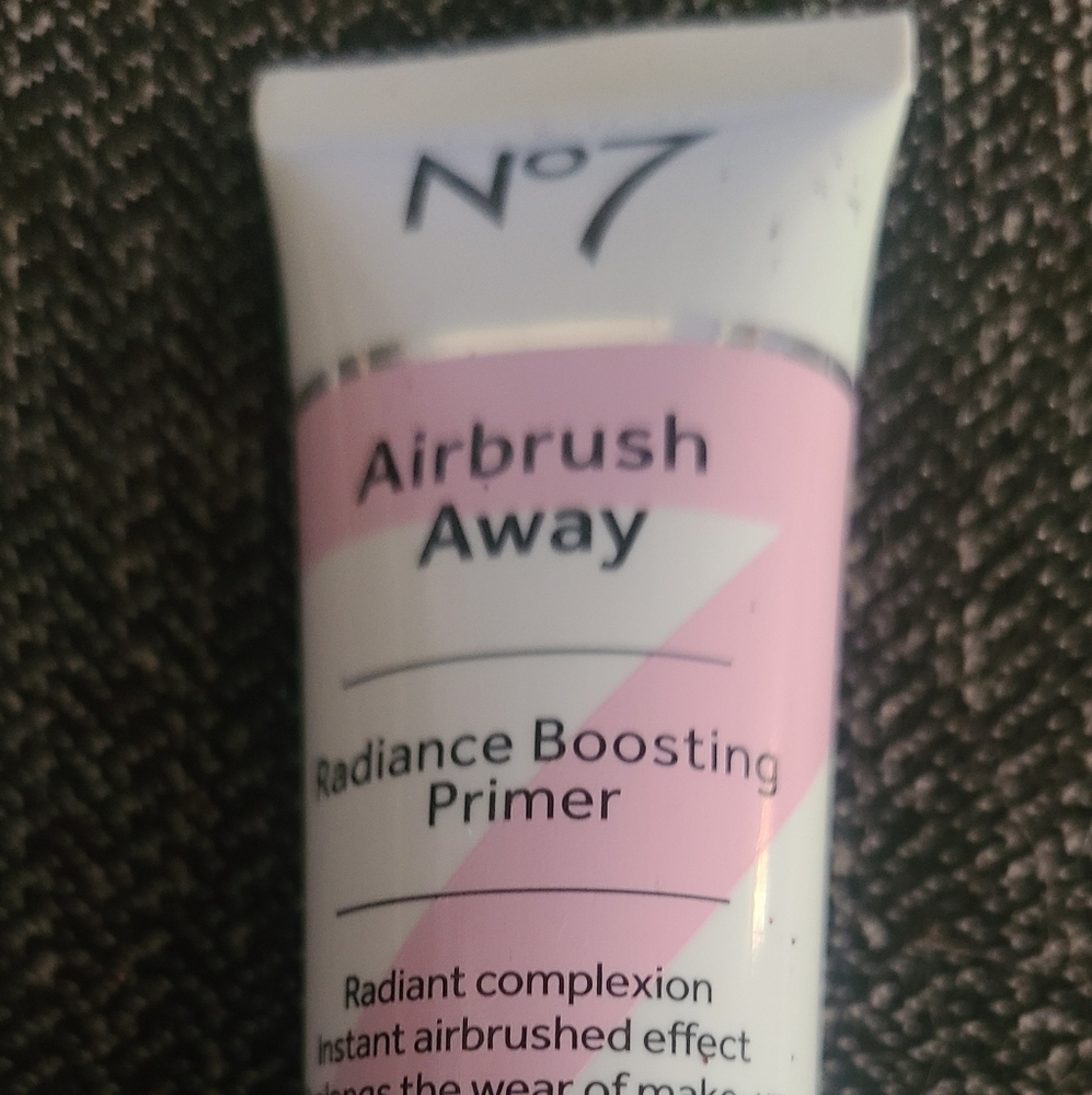NO7 AIR BRUSH AWAY Radiance Boosting Primer hp🔥🔥🔥 - Picture 2 of 3
